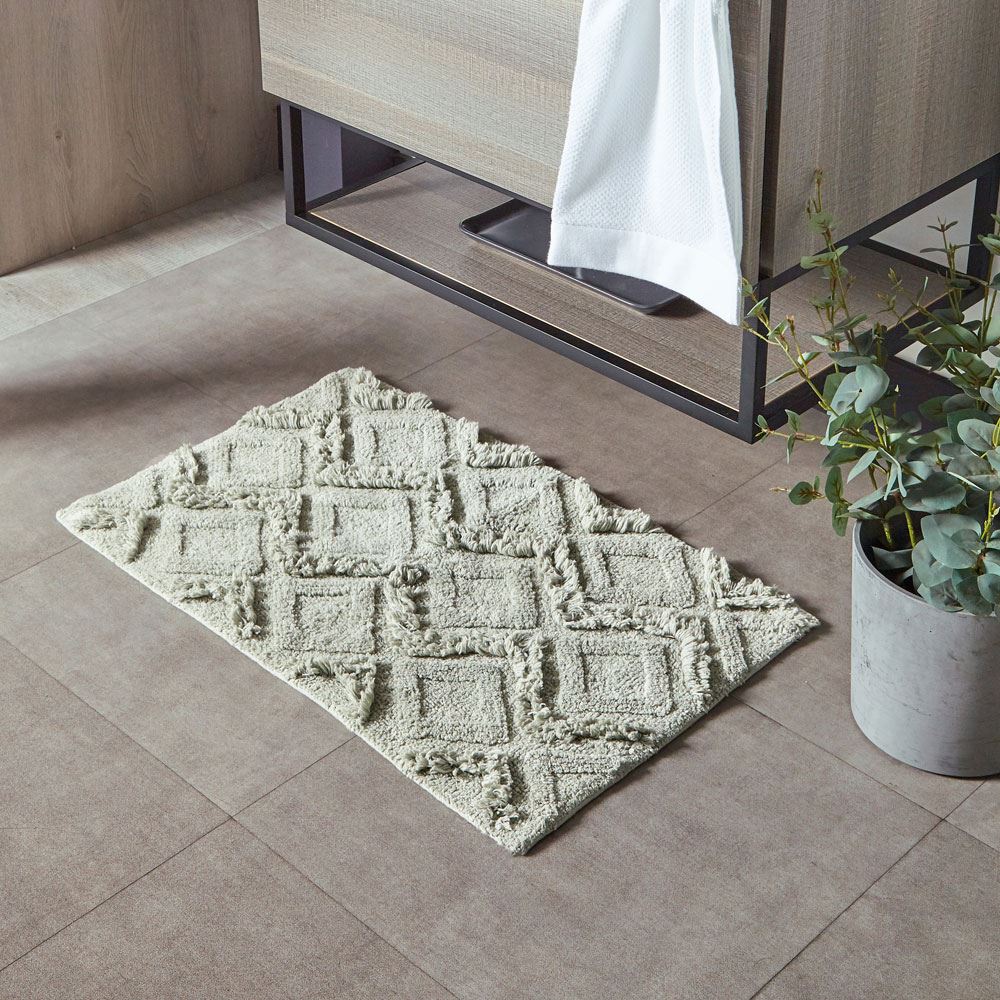 The Linen Yard Diamond Tufted 100% Cotton Bath Mat