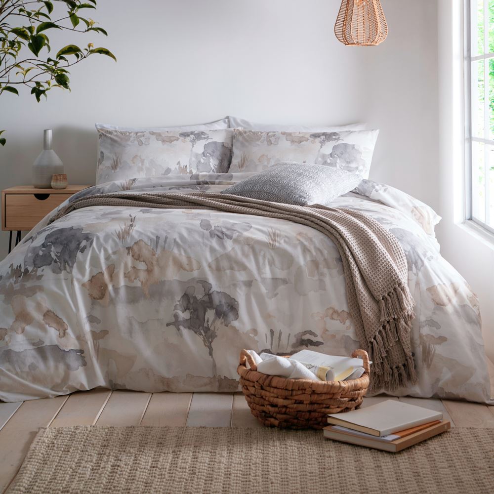 Appletree Loft Edale Watercolour 100% Cotton Reversible Duvet Cover Set