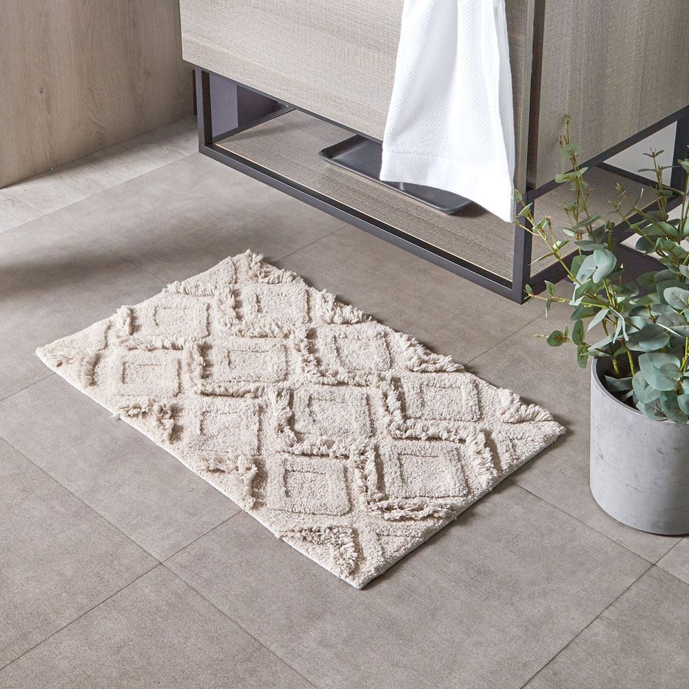The Linen Yard Diamond Tufted 100% Cotton Bath Mat