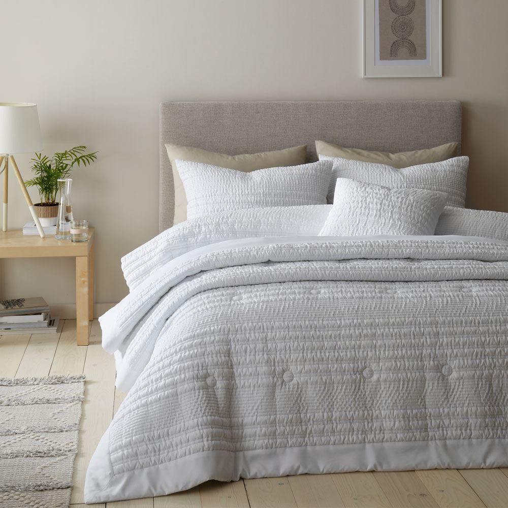 Catherine Lansfield Lennon Stripe Seersucker Duvet Cover Set