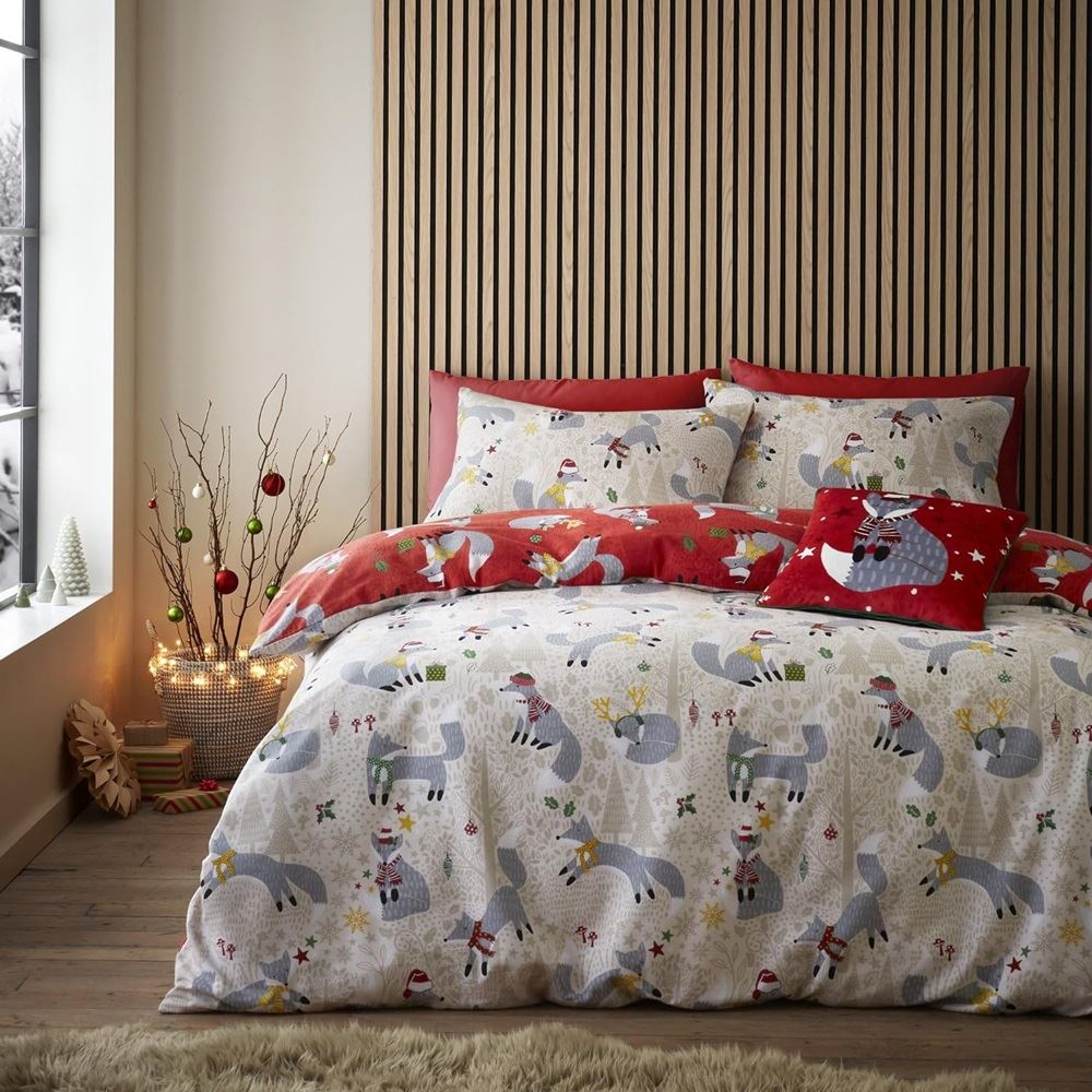 Fusion Christmas Foraging Fox Print Reversible Duvet Cover Set