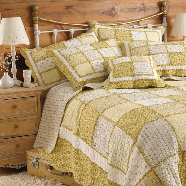 Paoletti Honeybee Patchwork 100% Cotton Scalloped Edge Quilted Bedspread, Yellow