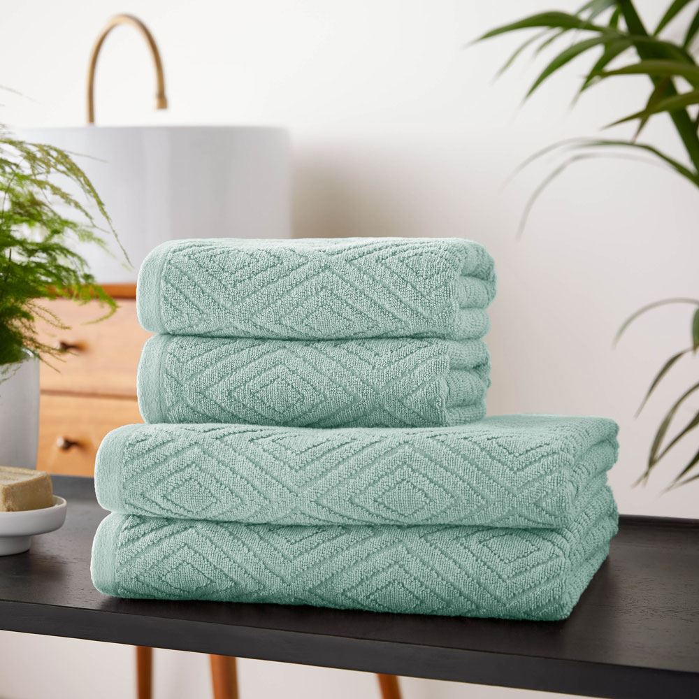 Catherine Lansfield Diamond Geo Sculpted Art Deco 100% Cotton 4 Piece Towel Bale