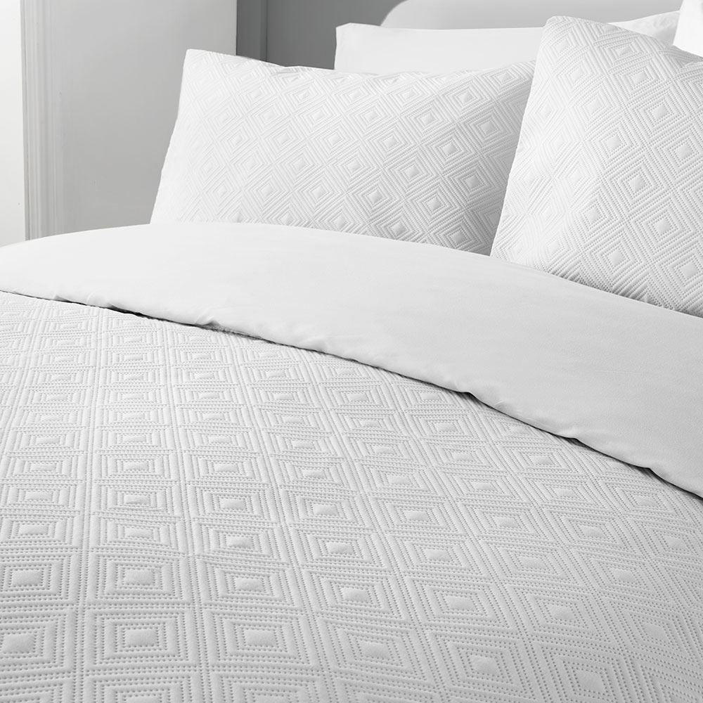 Serene Kinsley Pinsonic Stitch Quilted Duvet Cover Set