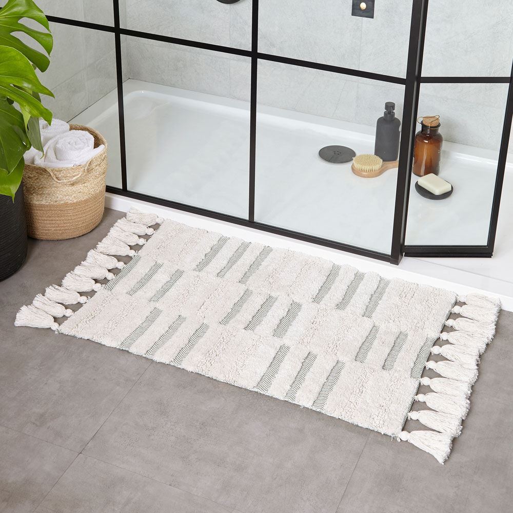 The Linen Yard Tasselled Stitch 100% Cotton Bath Mat