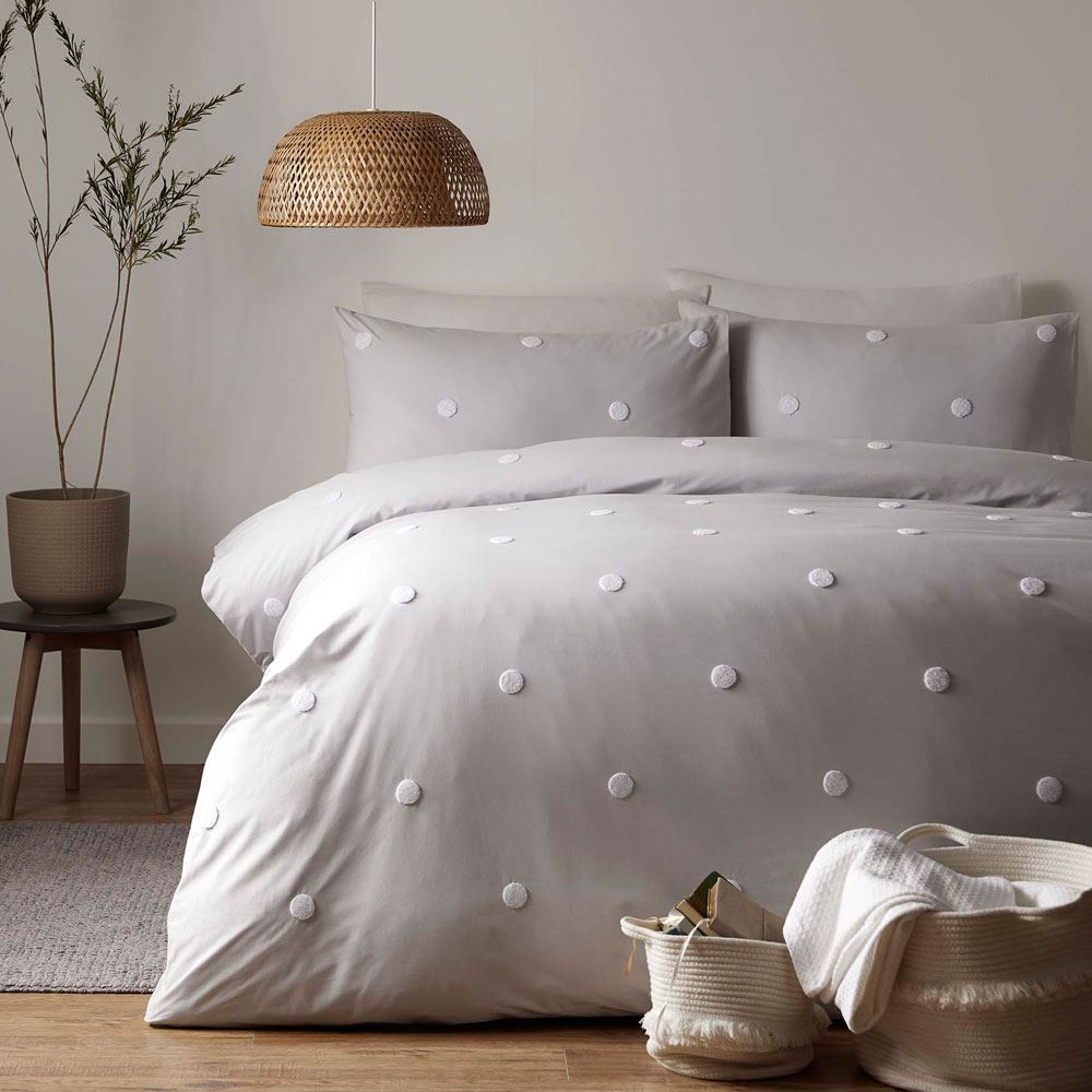 Appletree Signature Dot Garden 100% Cotton Tufted Duvet Cover Set