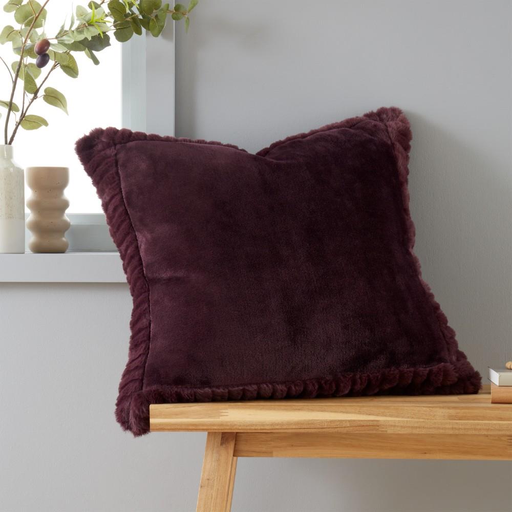 Catherine Lansfield Velvet and Faux Fur Soft Touch 55x55cm