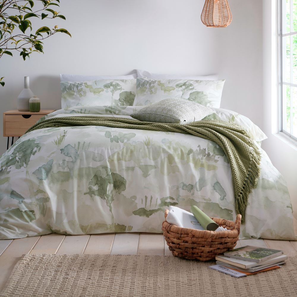 Appletree Loft Edale Watercolour 100% Cotton Reversible Duvet Cover Set