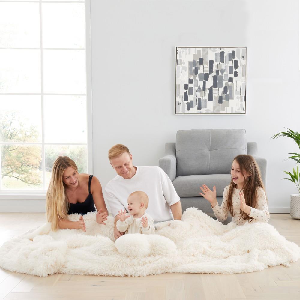 Catherine Lansfield Extra Large Cuddly Deep Pile Faux Fur Family Size 245x280cm Large Blanket Throw Cream