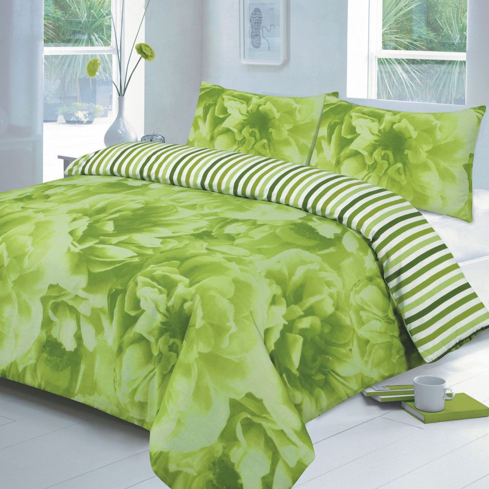 Night Zone Rose And Stripe Print Reversible Duvet