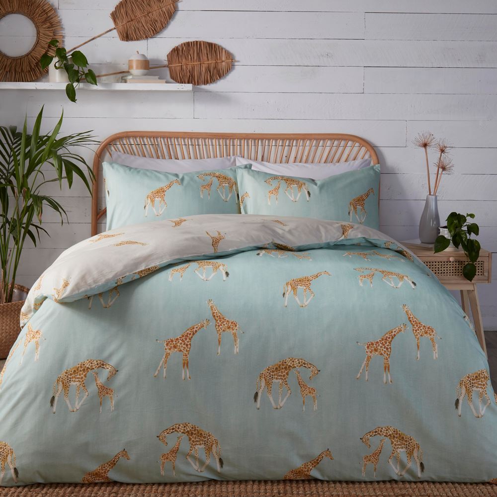 Fusion Milo Giraffe Print Easy Care Reversible Duvet Cover Set