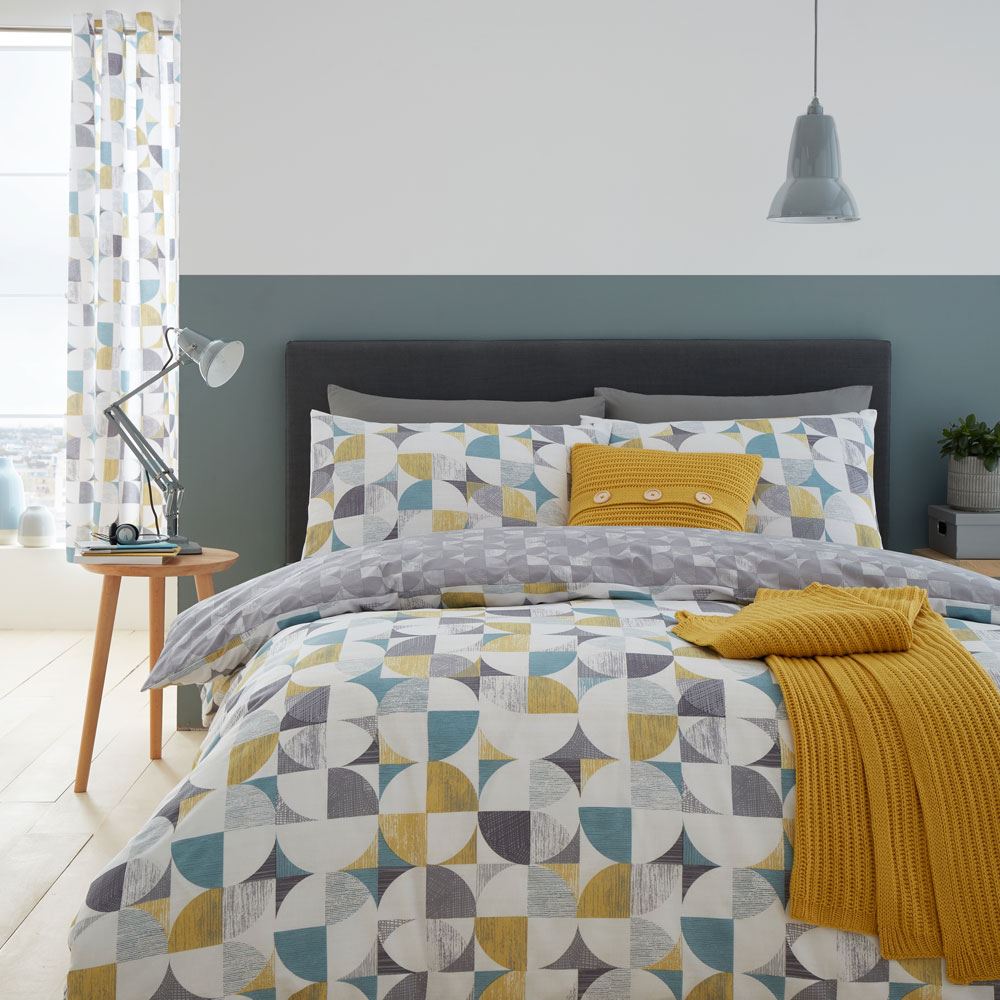 Catherine Lansfield Retro Circles Reversible Easy Care Duvet Cover Set, Multi