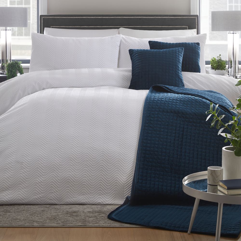Appletree Boutique Taylor Geometric Stripe Duvet Cover Set