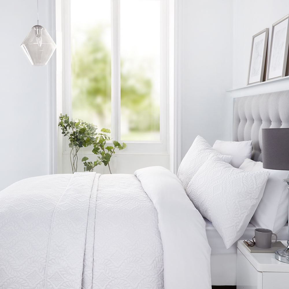 Serene Gianna Pinsonic Stitch Quilted Duvet Cover Set