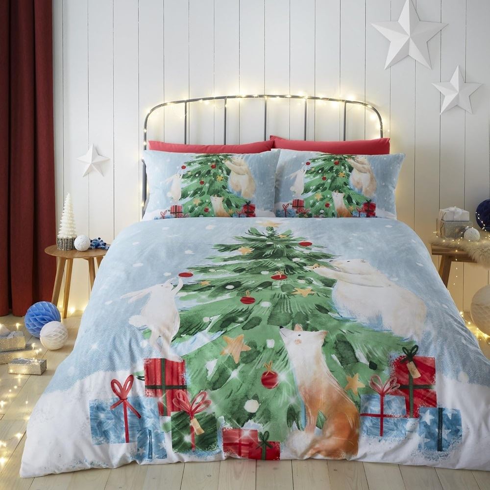 Fusion Christmas Winter Friends Easy Care Duvet Cover Set, Green