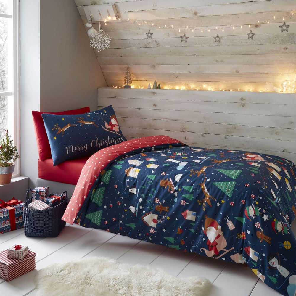 Catherine Lansfield Christmas Santas Wonderland Glow In The Dark Duvet Cover Set