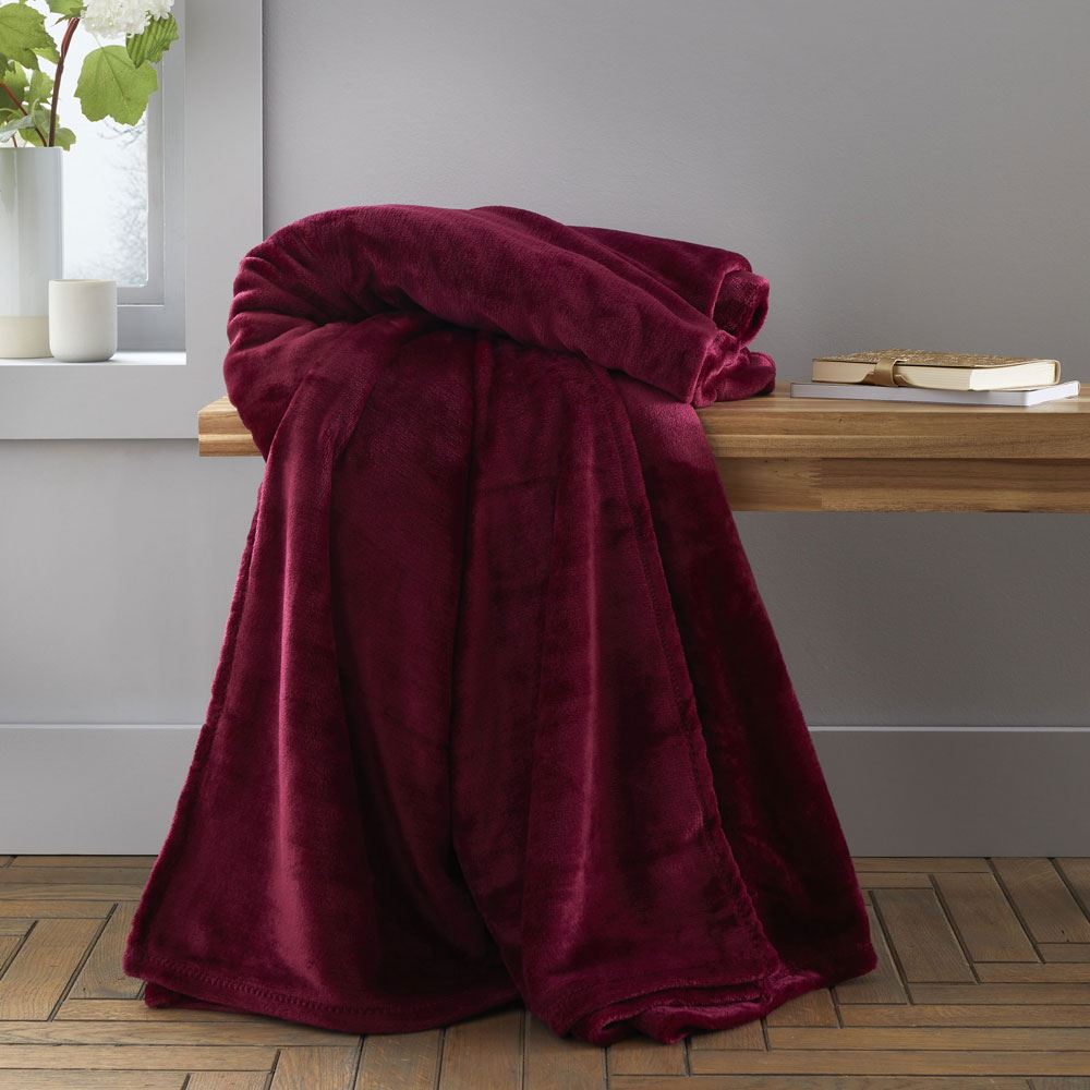 Catherine Lansfield Raschel Velvet Throw