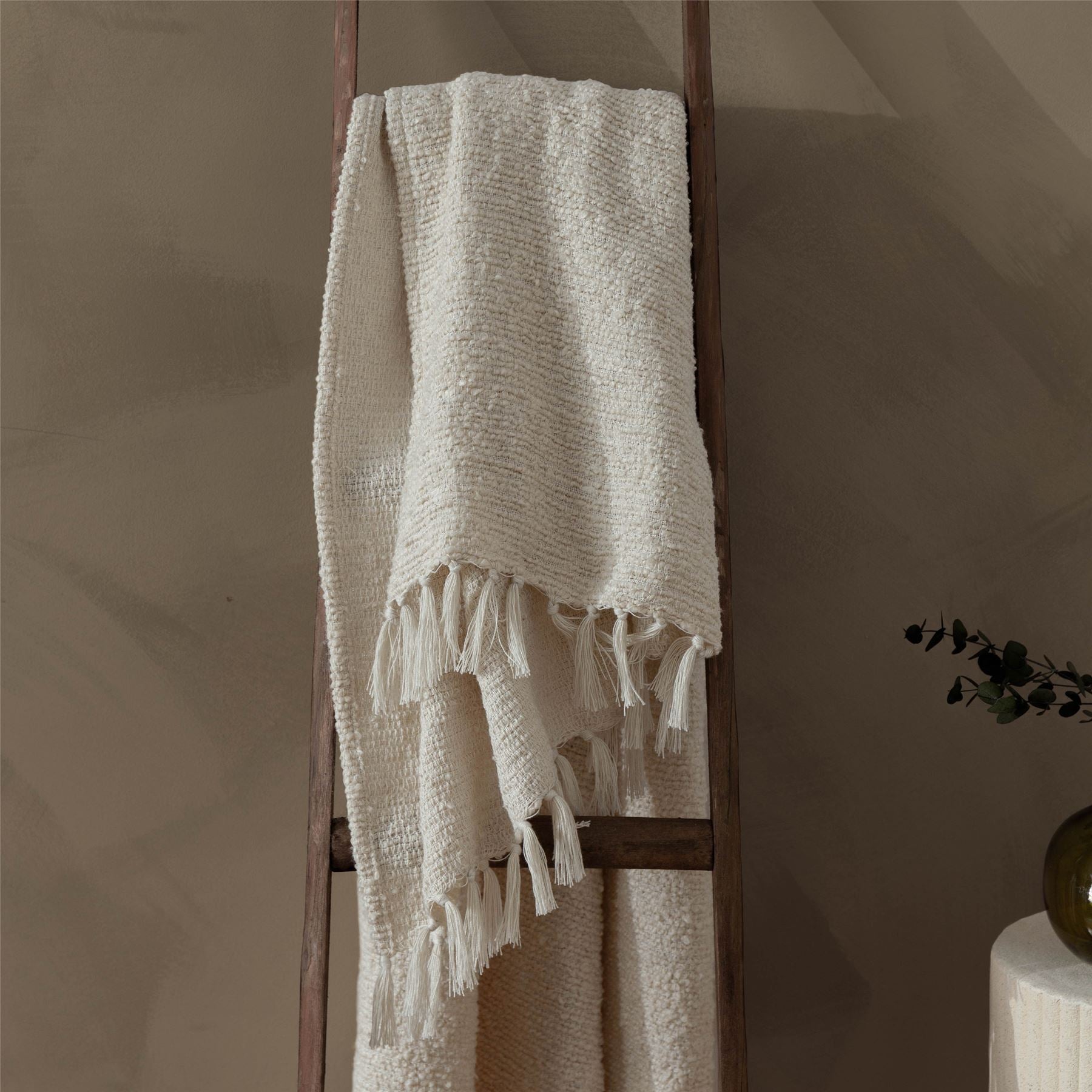 Yard Candar Textured Boucle Fringed Throw