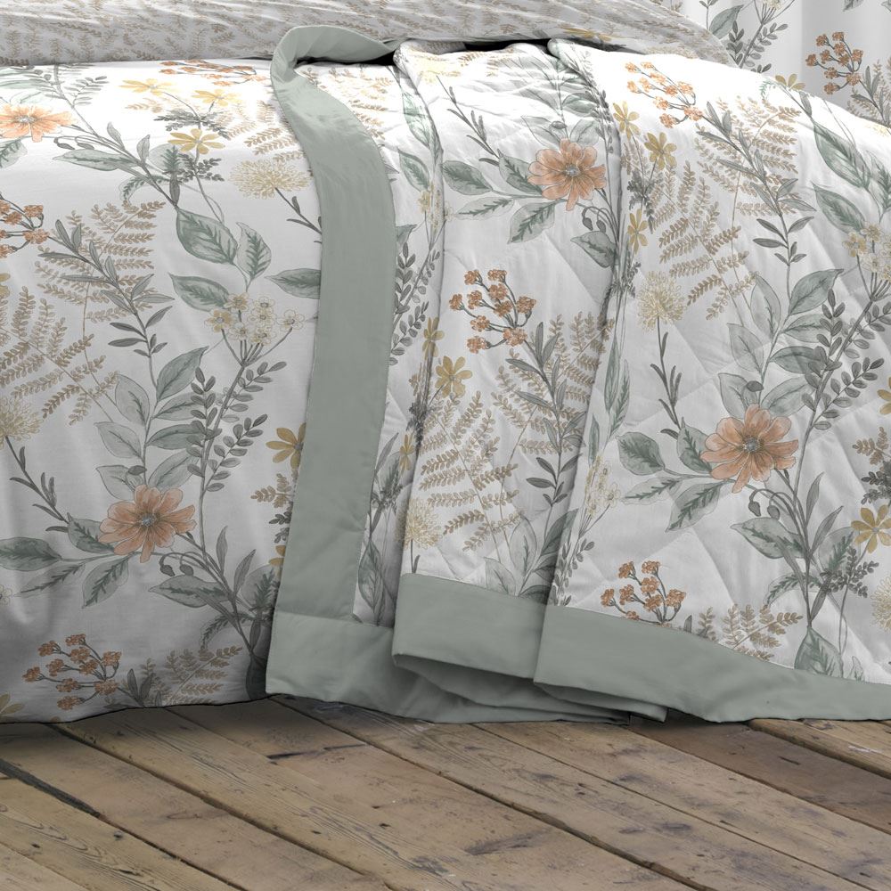 Dreams & Drapes Maisie Floral Print Quilted Bedspread