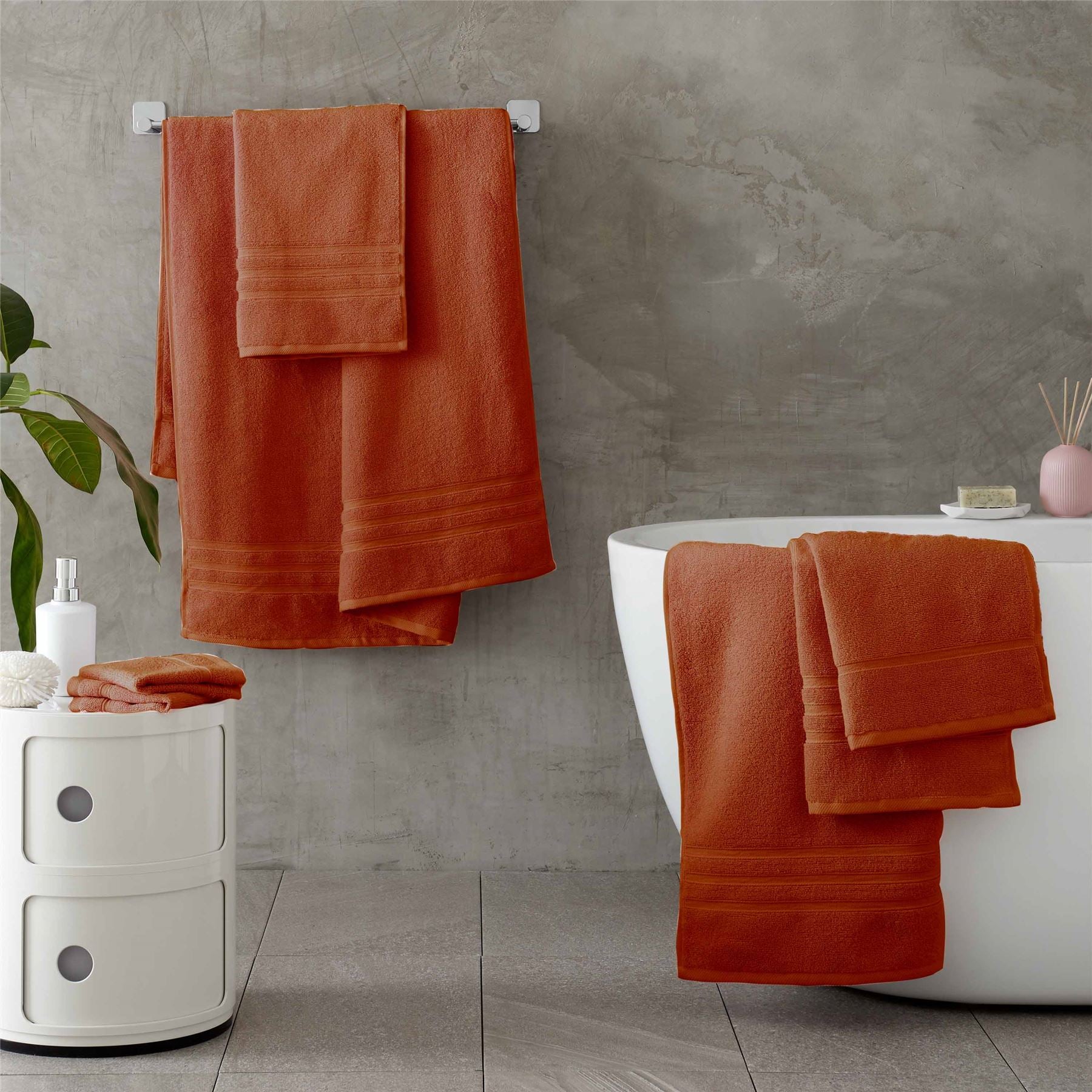 Catherine Lansfield Zero Twist 100% Micro Yarn Cotton Bath Towel