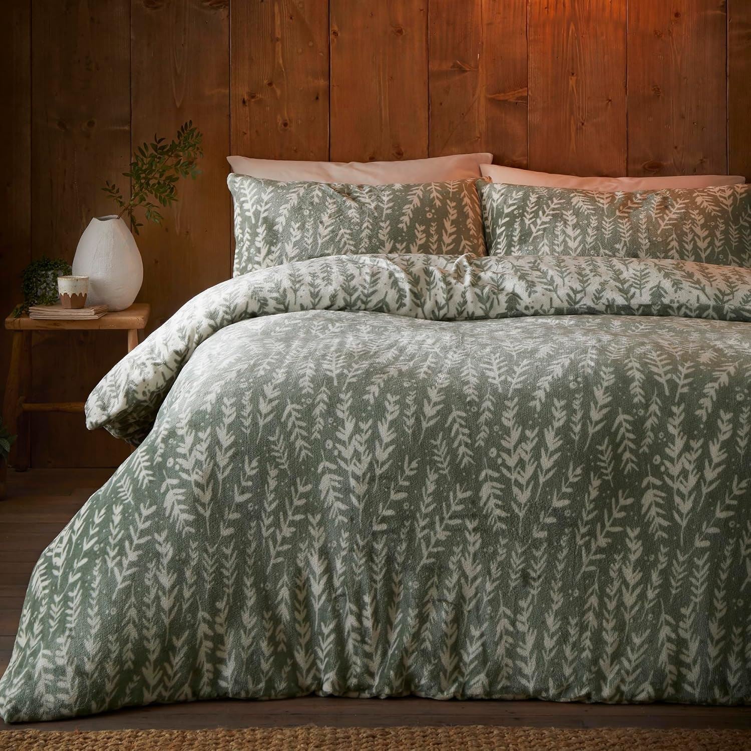 Fusion Snug Winter Foliage Cosy Soft Fleece Reversible Duvet Cover Set