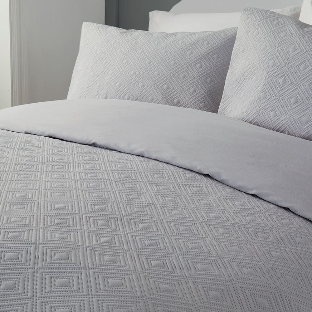 Serene Kinsley Pinsonic Stitch Quilted Duvet Cover Set