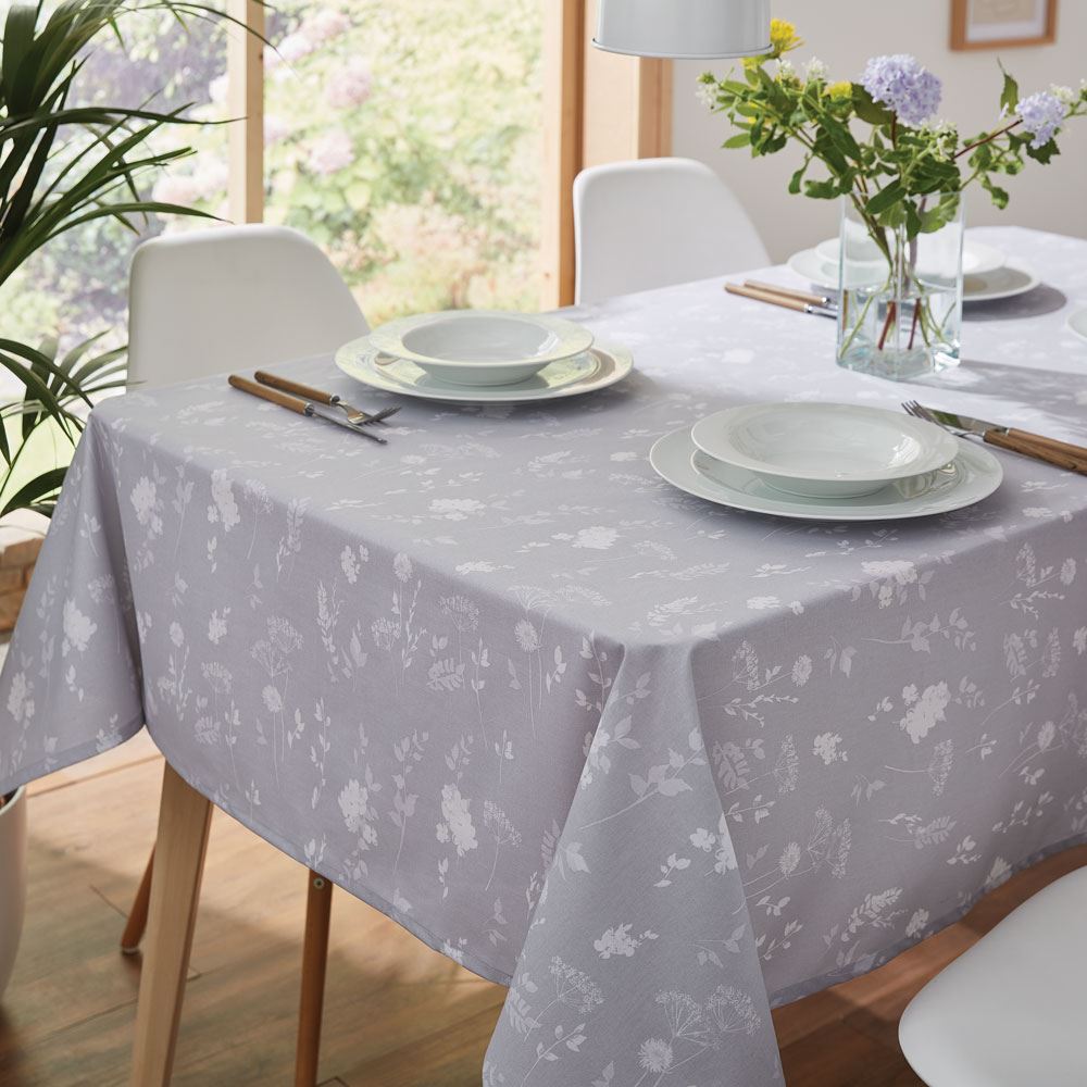 Catherine Lansfield Meadowsweet Floral 100% Cotton Tablecloth