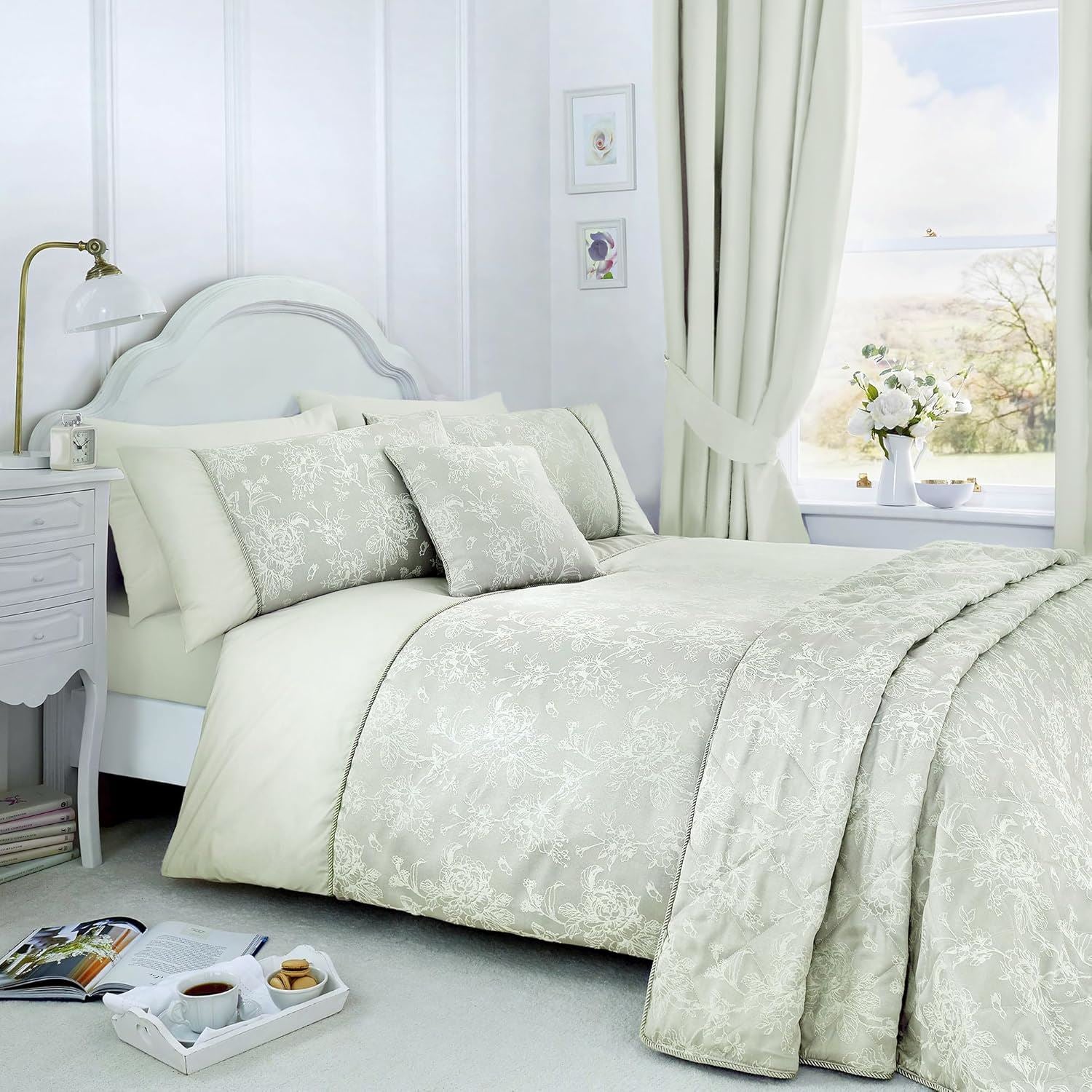 Dreams & Drapes Jasmine Floral Woven Jacquard Easy Care Duvet Cover Set