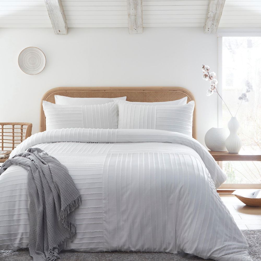 Appletree Loft Newbury Tufted Duvet Cover Set