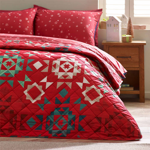 Catherine Lansfield Christmas Patchwork Quilted Bedspread