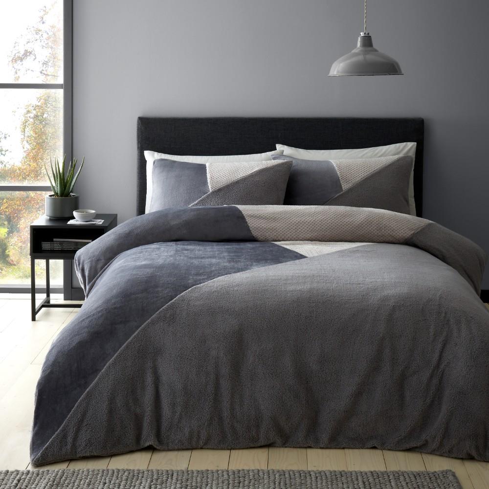Catherine Lansfield Cosy Larsson Geo Fleece Double Duvet Cover Set with Pillowcases Grey