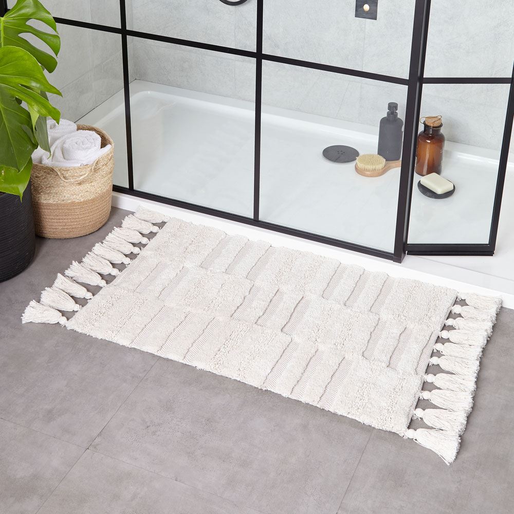 The Linen Yard Tasselled Stitch 100% Cotton Bath Mat