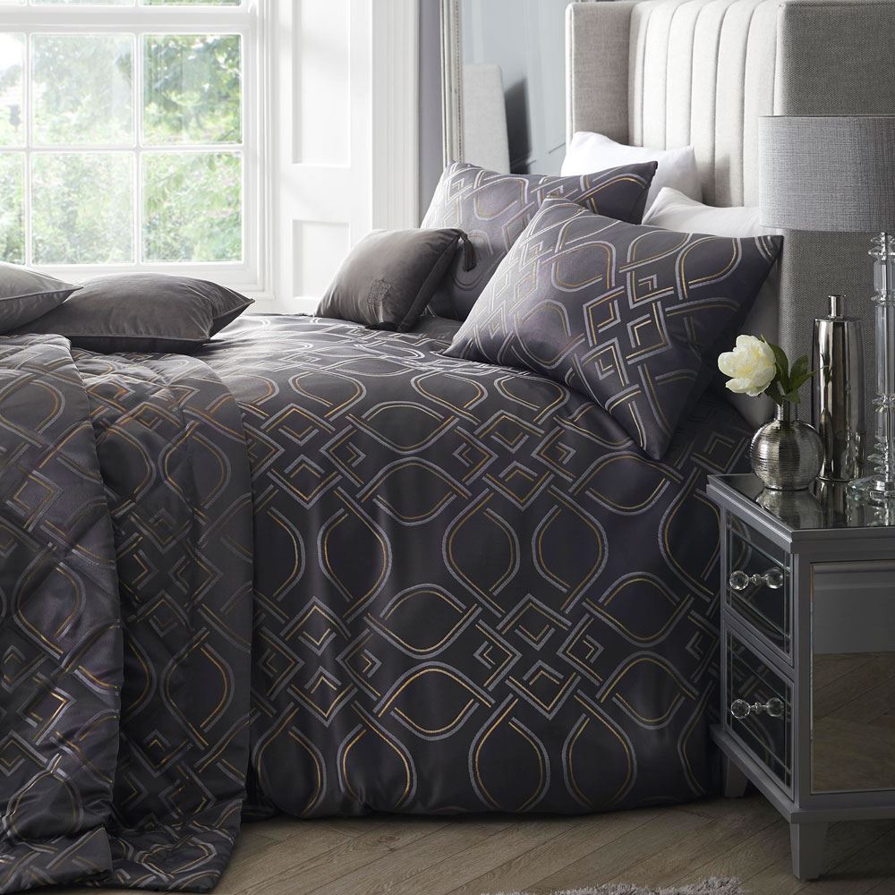 Laurence Llewelyn Bowen Tie the Knot Luxe Metallic Jacquard Duvet Cover Set