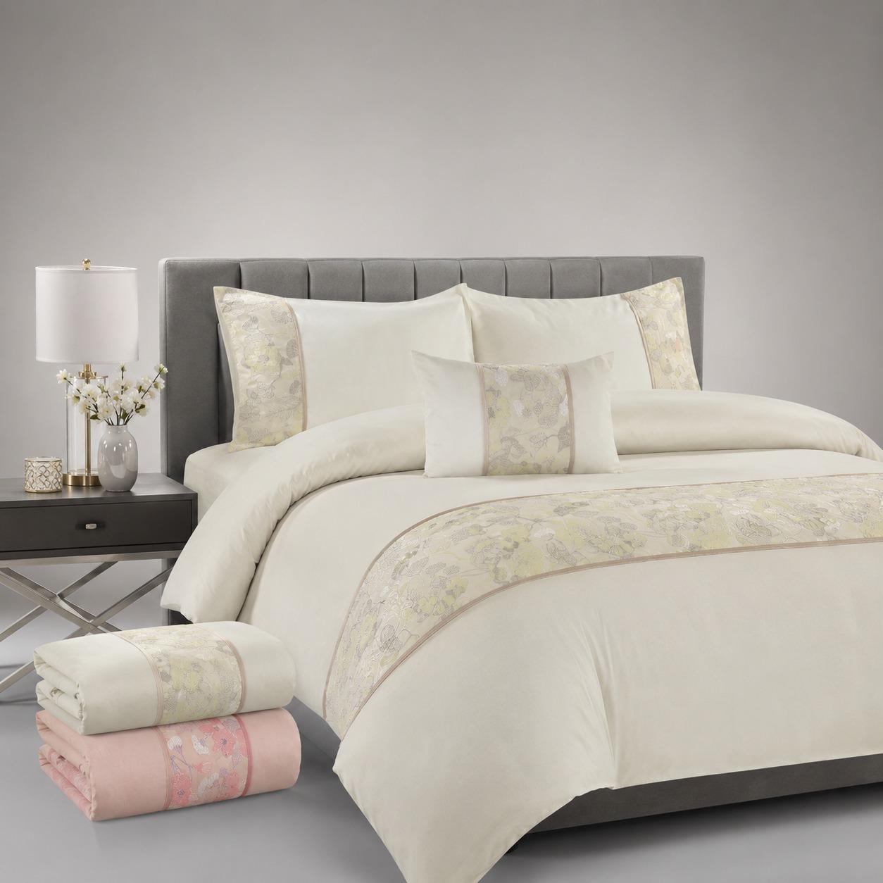 Night Zone Savanna Floral Embroidery Duvet Cover Set