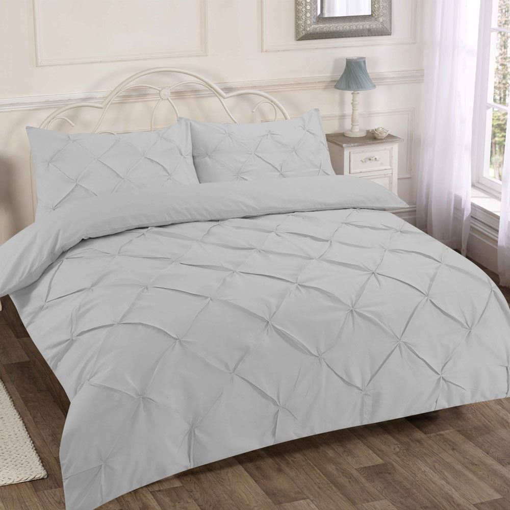 Night Zone Alexander Diamond Pintuck Duvet Cover Set