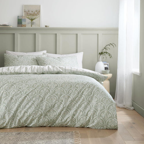 Bianca Scallop Floral 100% Cotton Percale 200 Thread Count Reversible Duvet Cover Set