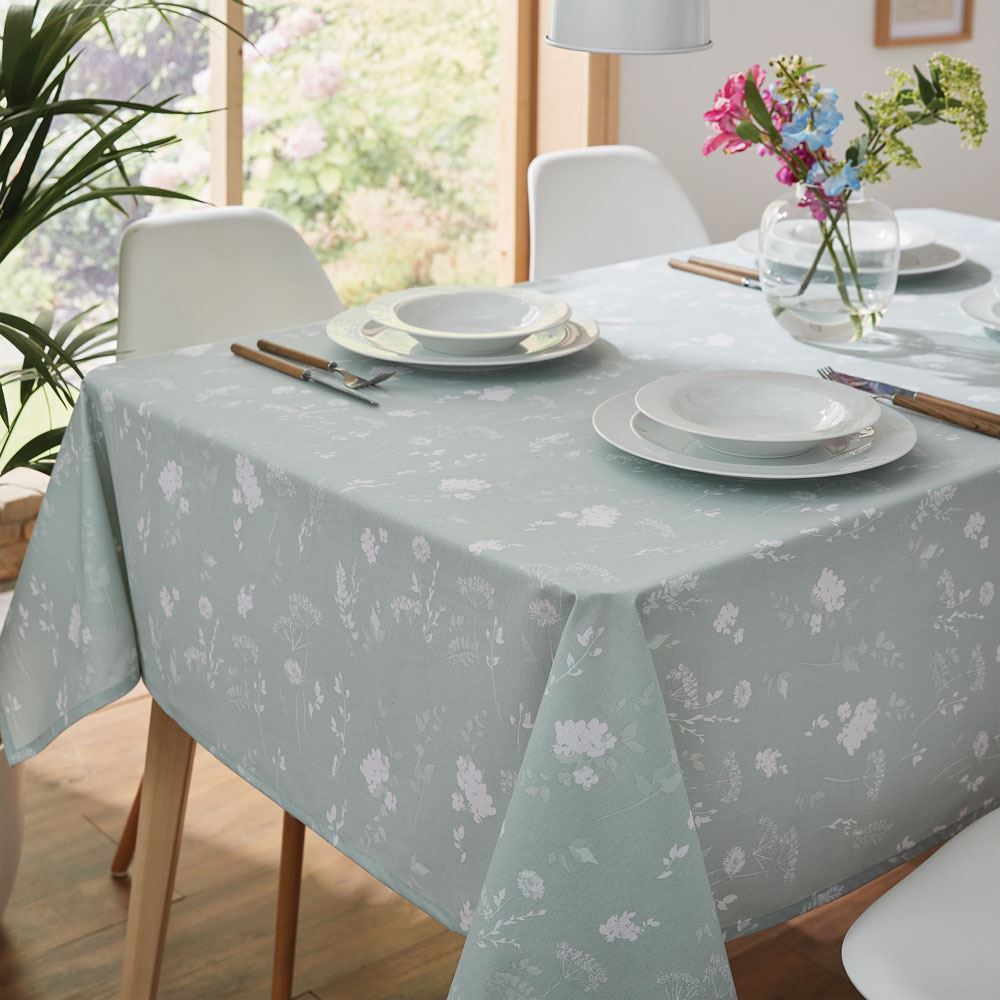 Catherine Lansfield Meadowsweet Floral 100% Cotton Tablecloth