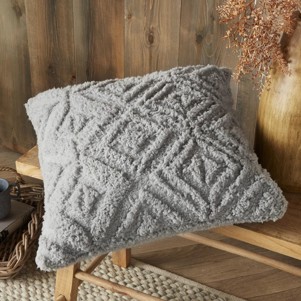 Fusion Snug Romo Pinsonic Fleece Sherpa Filled Cushion