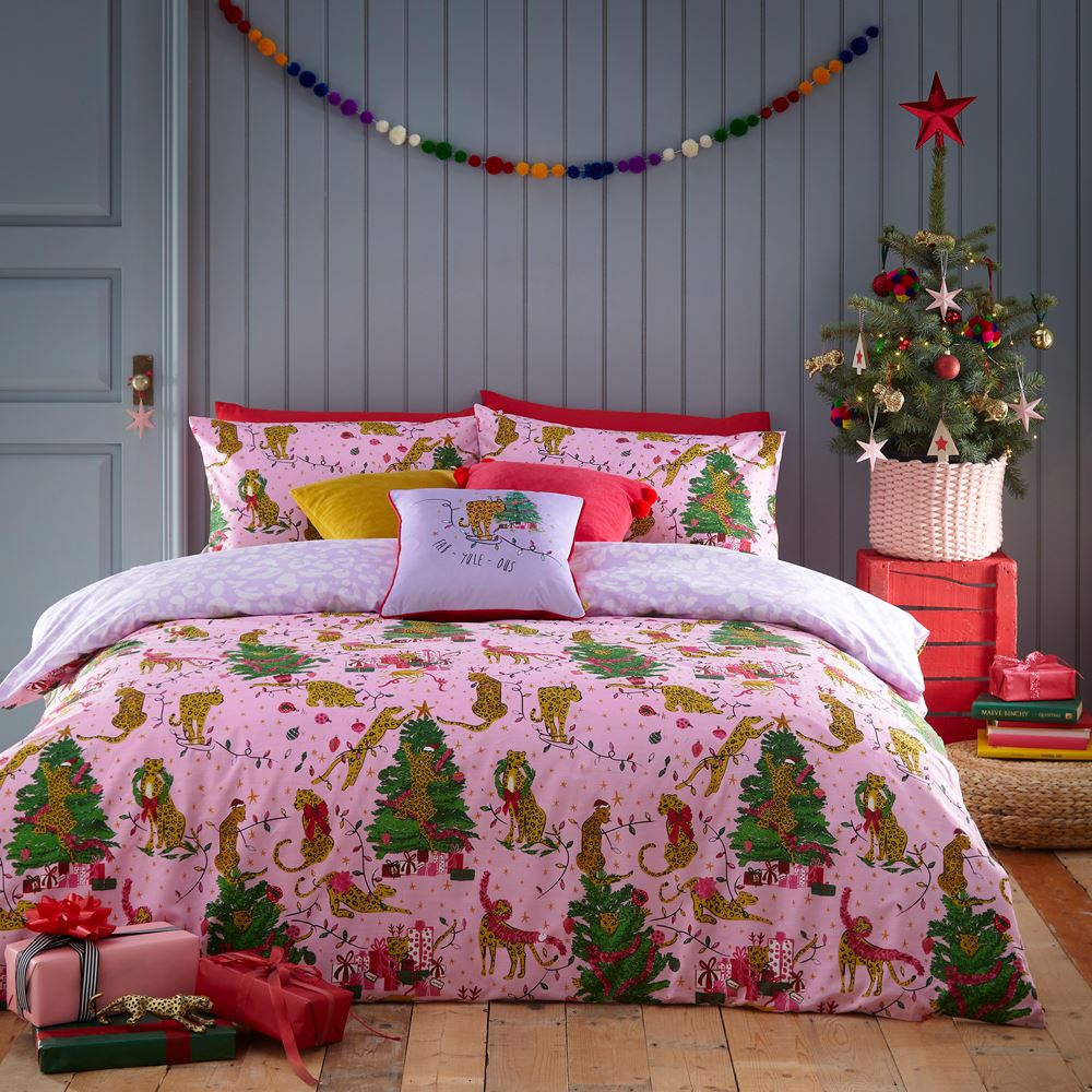 Furn Purrfect Christmas Print Reversible Duvet Cover Set