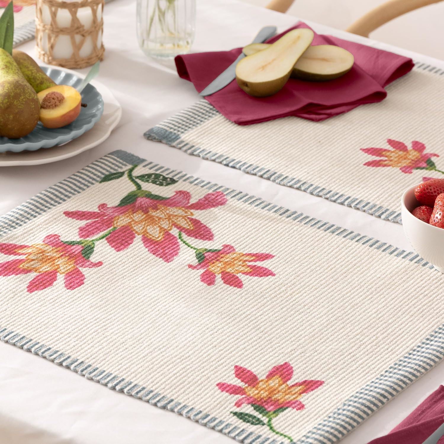 Wylder Nature Claudia Floral Water Resistant Outdoor Table Place Mat