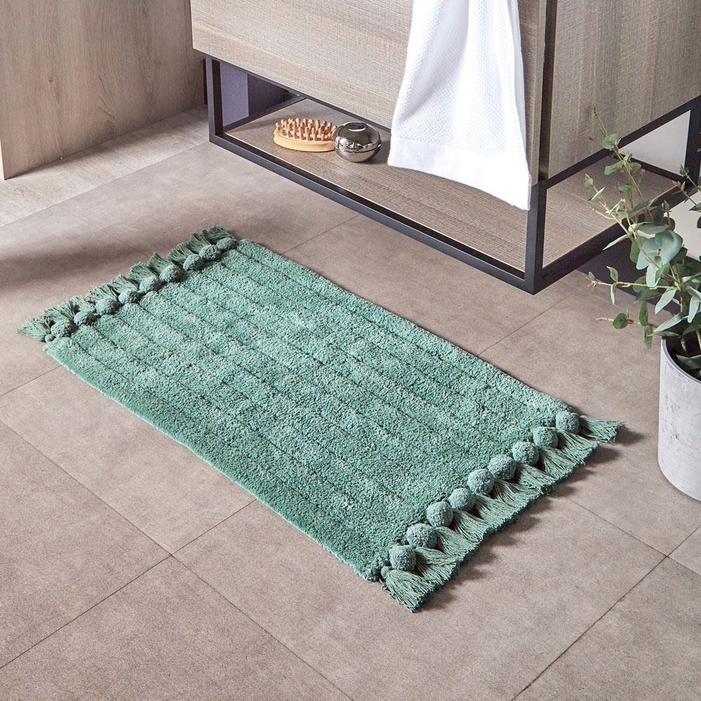 The Linen Yard Ribbed Tasselled 100% Cotton Bath Mat