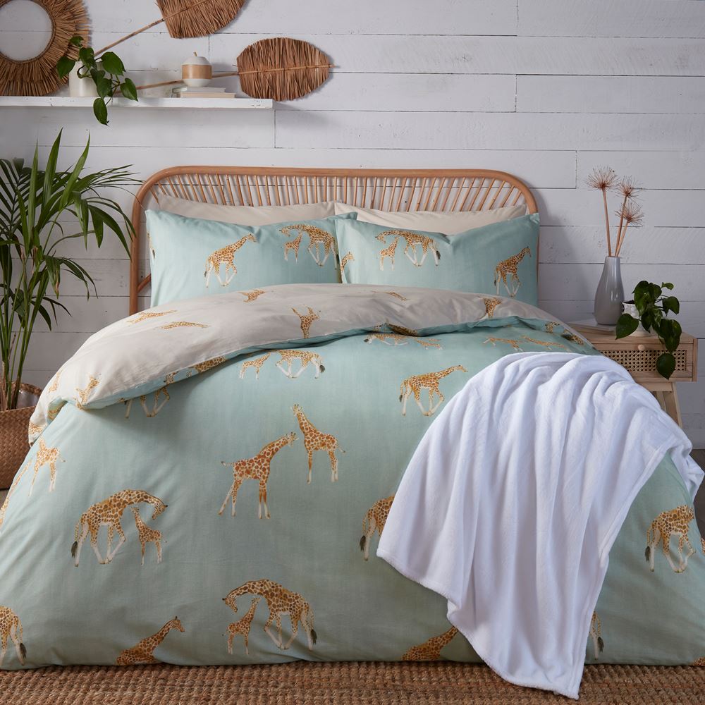Fusion Milo Giraffe Print Easy Care Reversible Duvet Cover Set