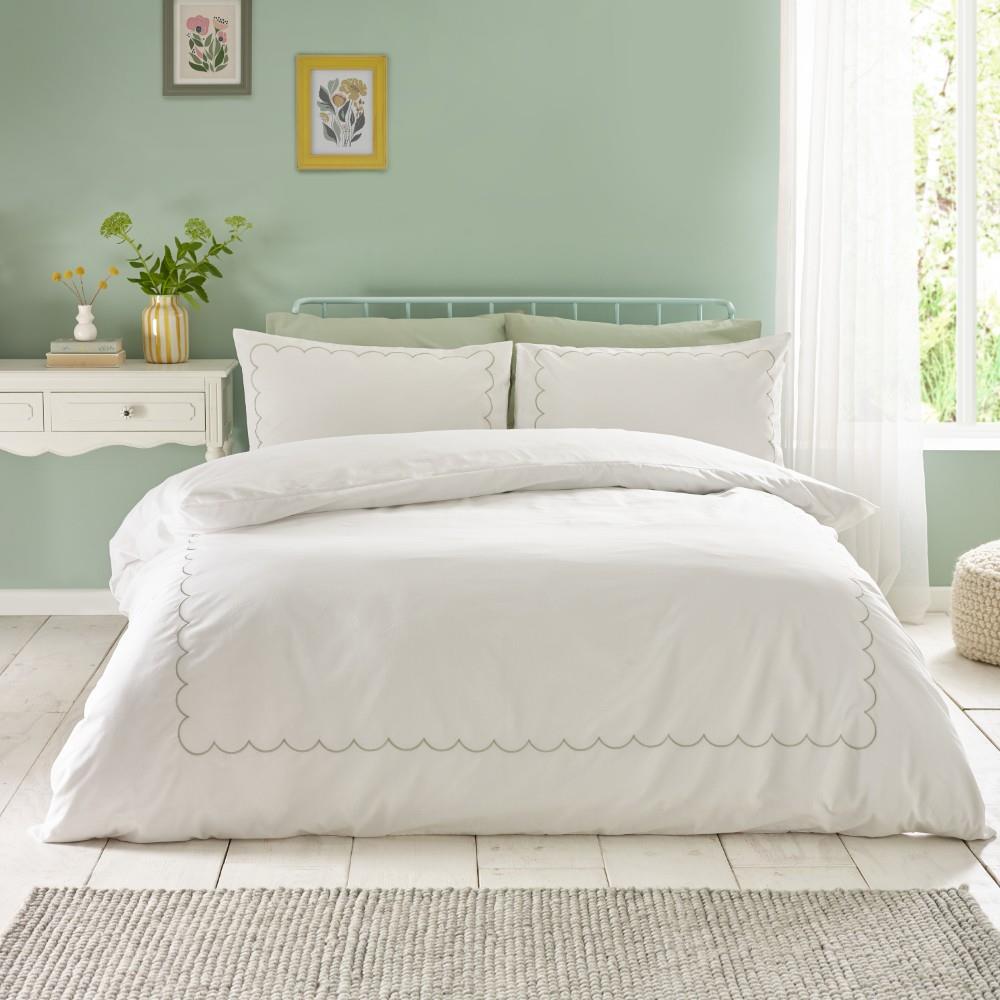 Catherine Lansfield Scallop Border Embroidery Super King Duvet Cover Set with Pillowcases White / Green
