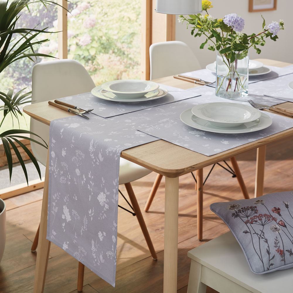 Catherine Lansfield Meadowsweet Floral 100% Cotton Table Runner