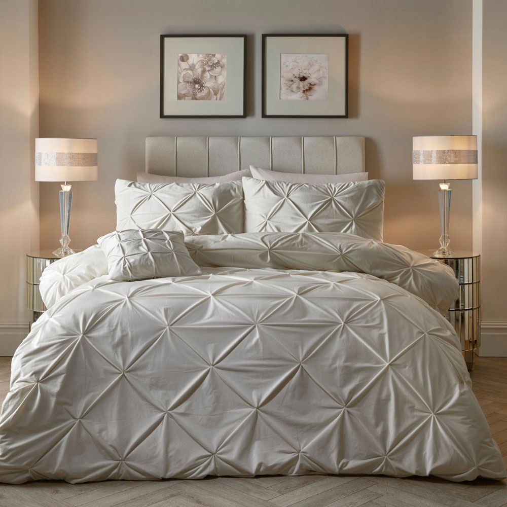 Soiree Mira Pinch Pleated Velvet Duvet Cover Set