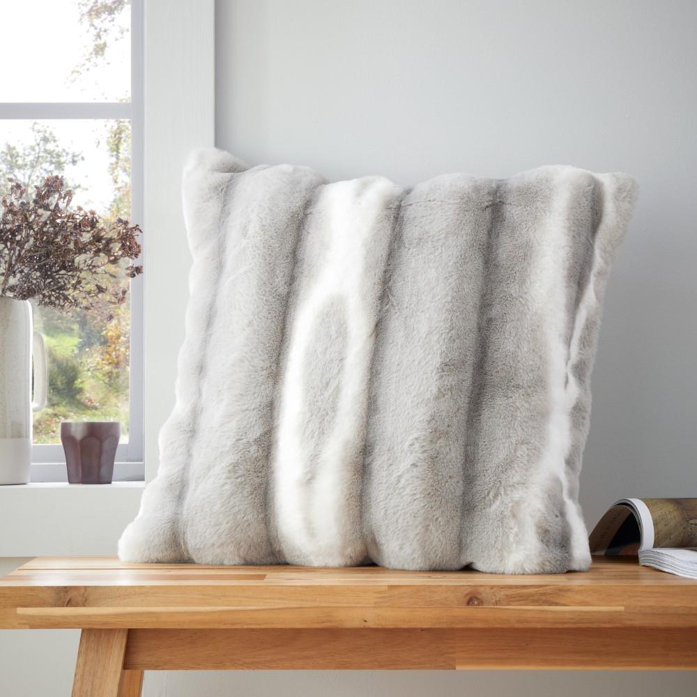 Catherine Lansfield Flint Cosy Faux Fur 45x45 cm Cushion