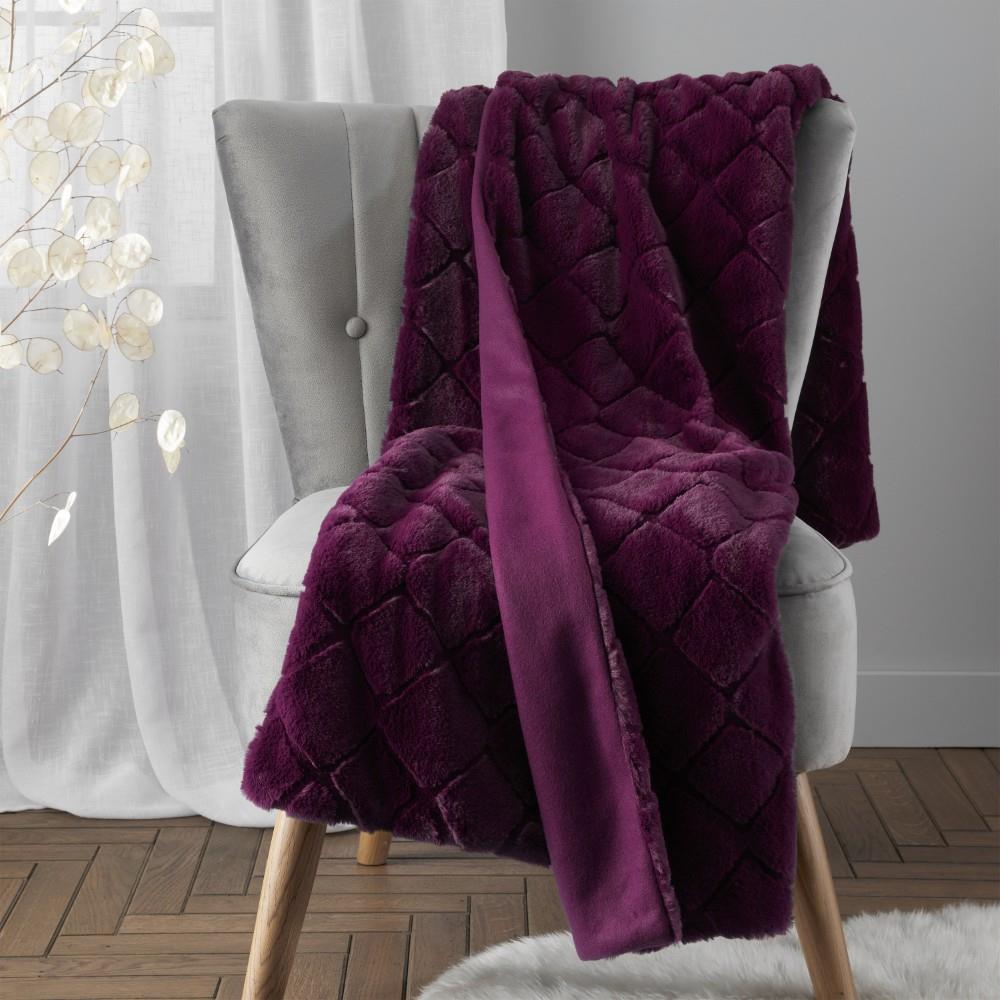 Catherine Lansfield Downstairs Cosy Diamond Faux Fur Soft 130x170 cm Blanket Throw Plum