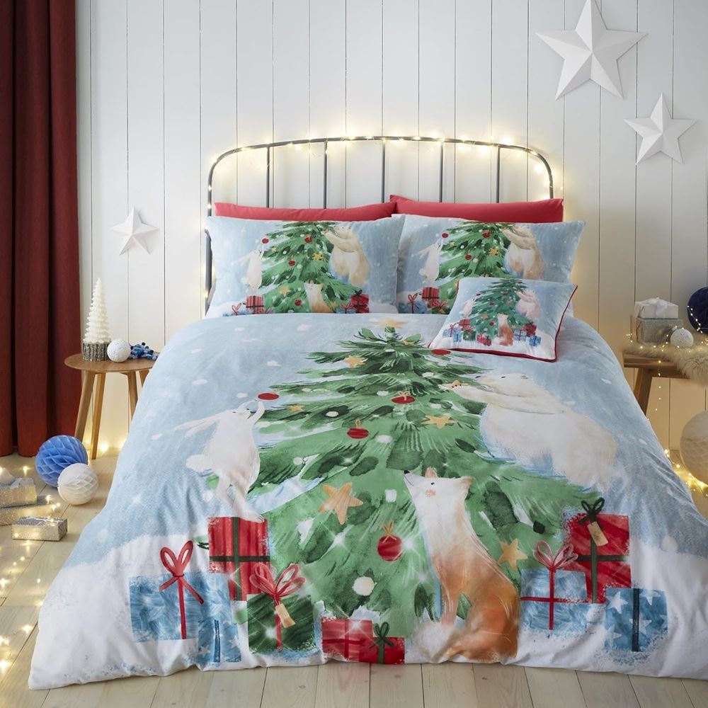 Fusion Christmas Winter Friends Easy Care Duvet Cover Set, Green