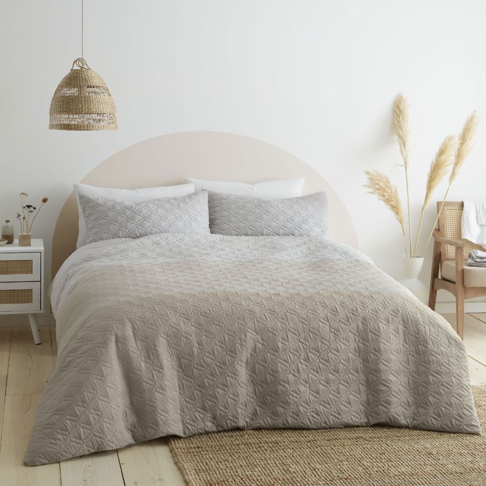 Catherine Lansfield Ombre Geo Pinsonic Easy Care Duvet Cover Set