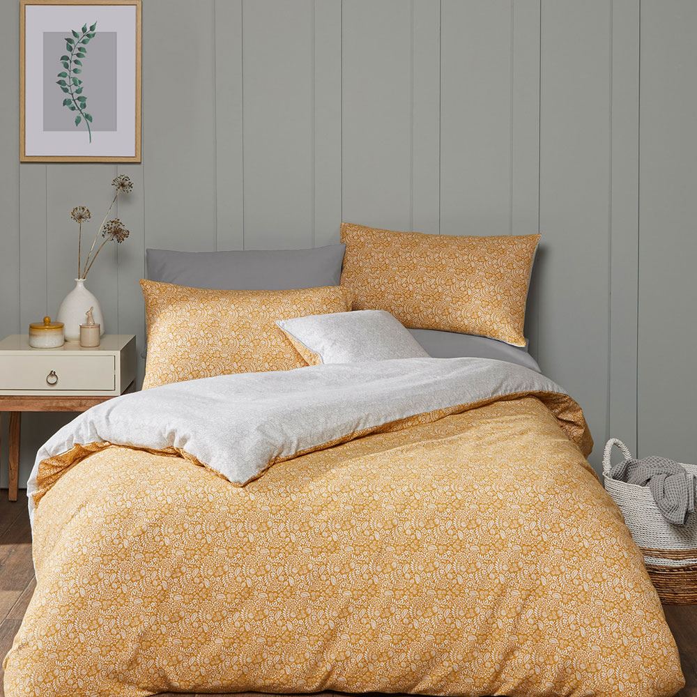 Dreams & Drapes Lodge Ditsy Flora Print Reversible 100% Brushed Cotton Duvet Cover Set